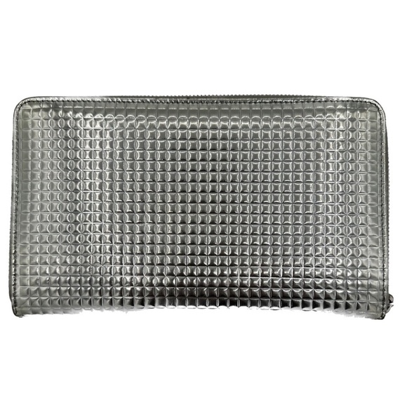 CHANEL Matelasse Rare Metallic Patent Leather Zip Around Wallet or Clutch - Picture 2 of 7